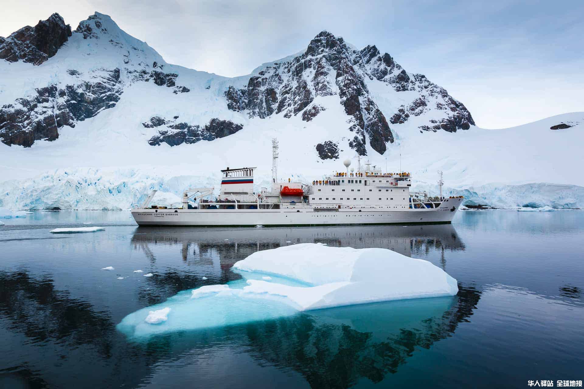 Adventures-for-couples-Sail-Antarctica.jpg